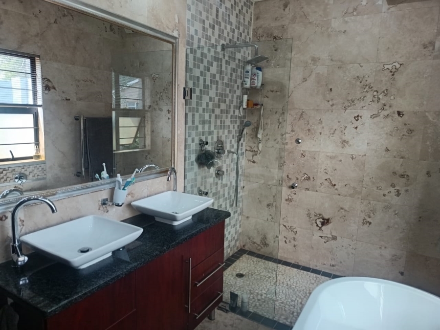 5 Bedroom Property for Sale in Monument Heights Northern Cape